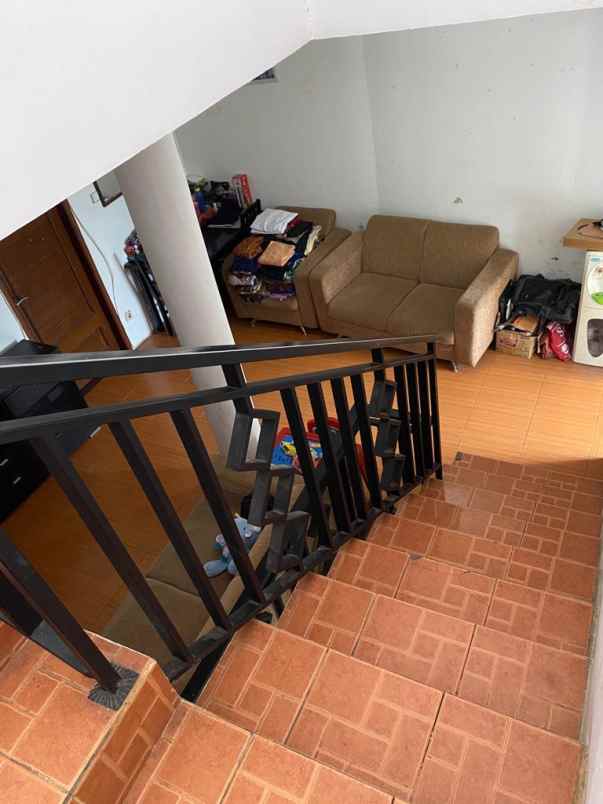 dijual rumah mekarwangi