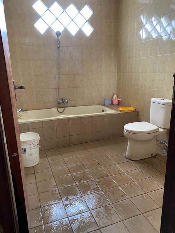 dijual rumah mekarwangi