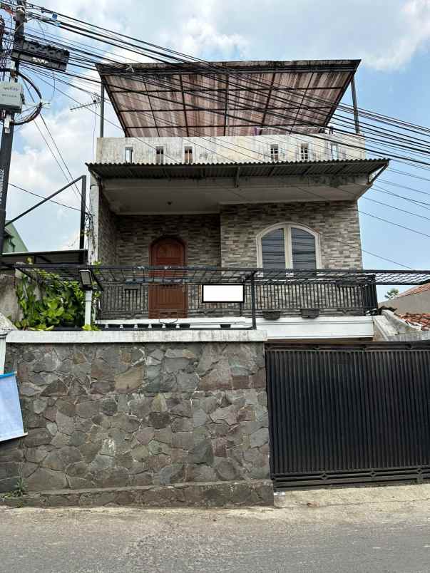 dijual rumah mekarwangi