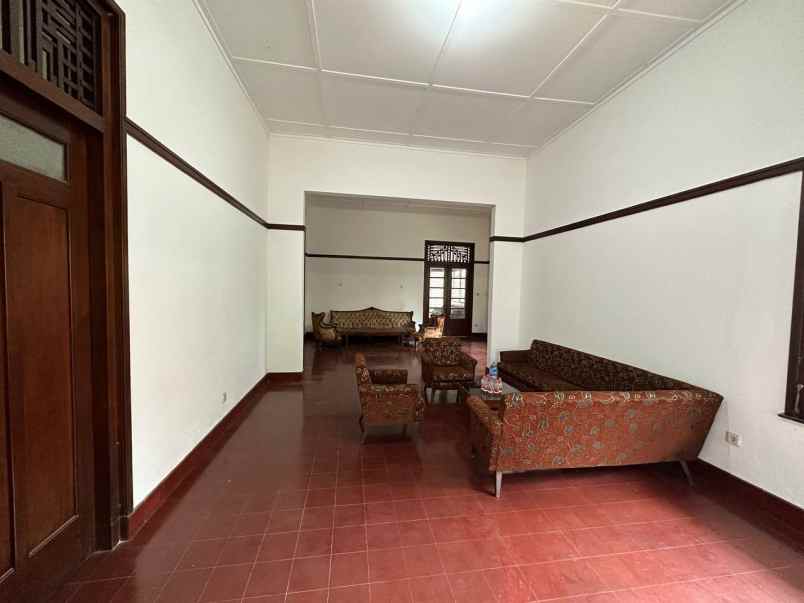 dijual rumah menteng