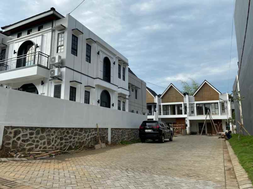 dijual rumah merjosari