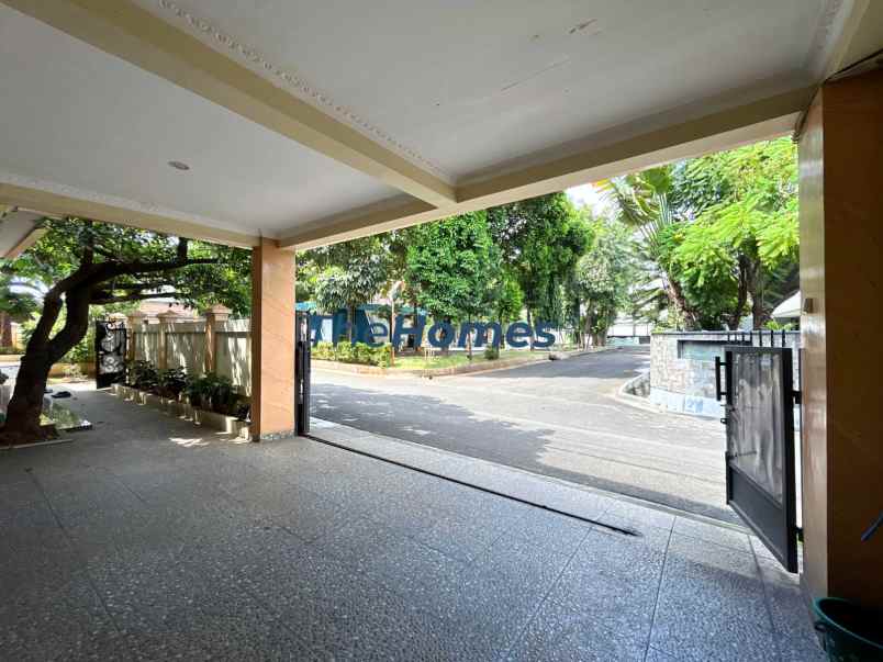 dijual rumah mewah di gudang peluru kebon baru tebet