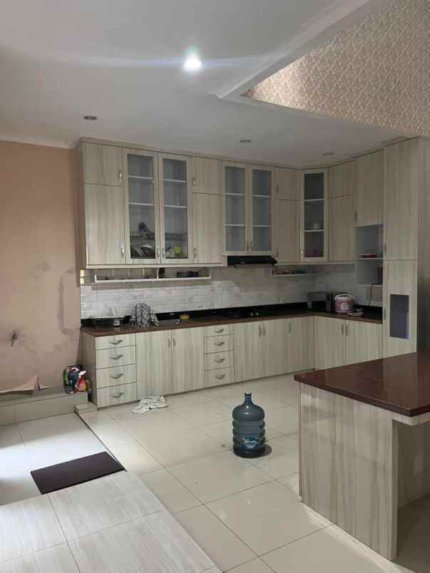 dijual rumah mewah islamic village karawaci tangerang