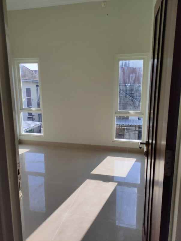 dijual rumah mewah siap huni di kawasan sleman