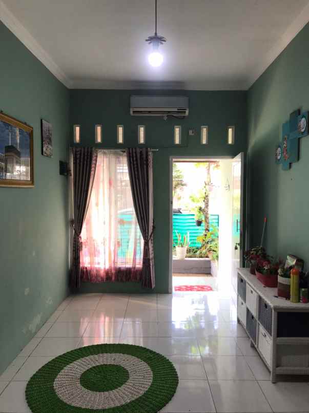 dijual rumah modern minimalis 2 lantai dekat terminal