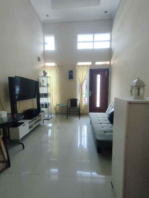 dijual rumah mutiara jaya 4 cipayung