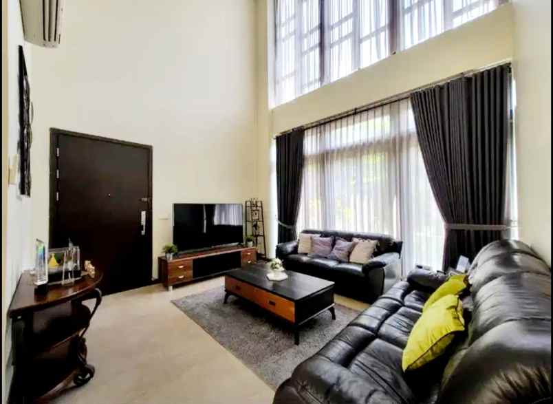 dijual rumah navapark lancewood