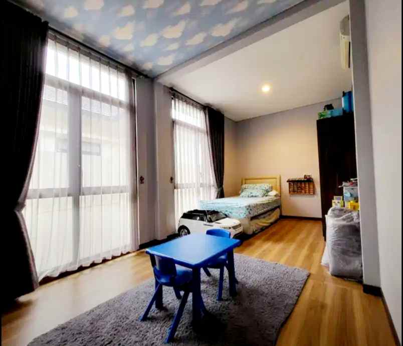 dijual rumah navapark lancewood