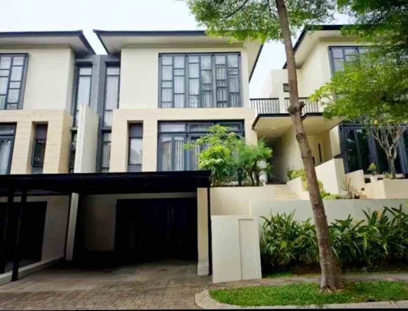 dijual rumah navapark lancewood