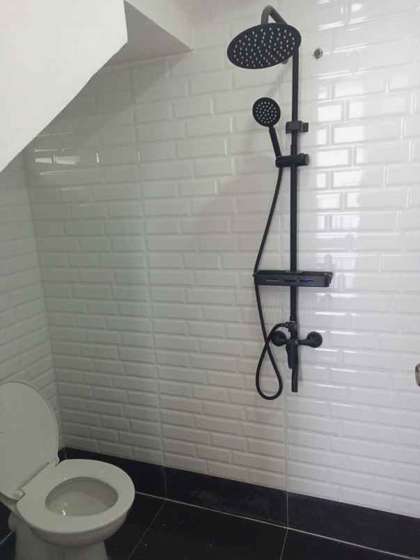 dijual rumah ngamprah