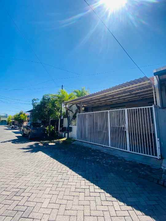 dijual rumah nirwana eksekutif