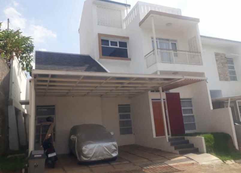 dijual rumah padasuka