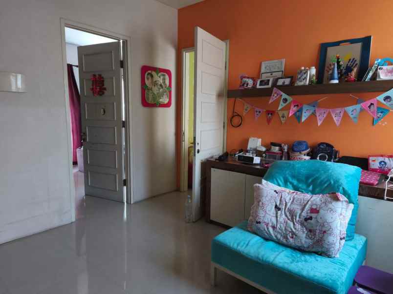 dijual rumah pakuwon city mulyorejo