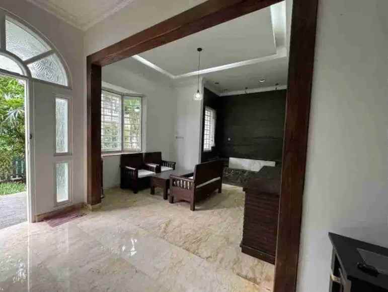 dijual rumah pakuwon city san diego