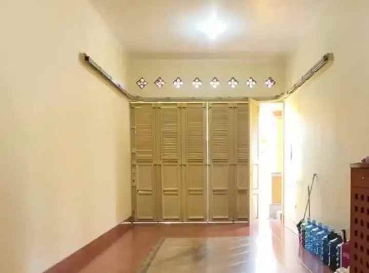 dijual rumah pakuwon city villa royal