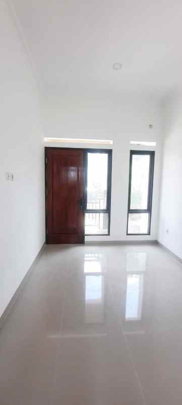 dijual rumah pamulang