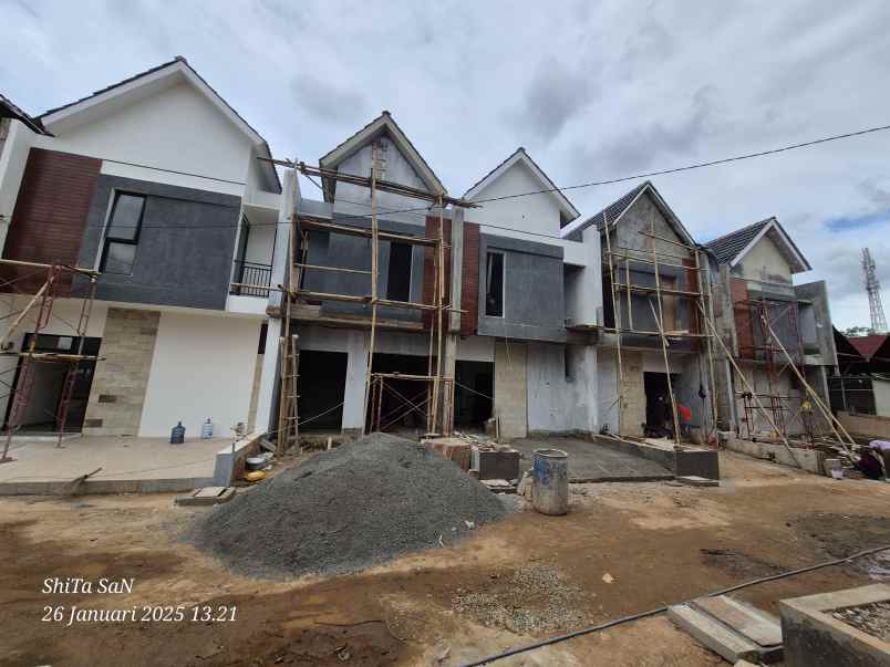 dijual rumah pancoran mas depok