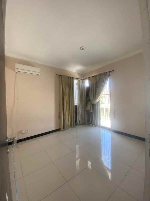 dijual rumah pantai mentari