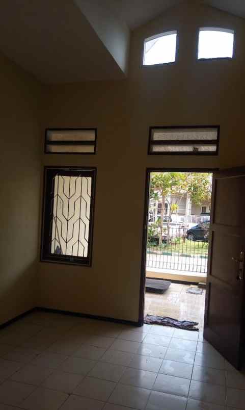 dijual rumah pantai mentari