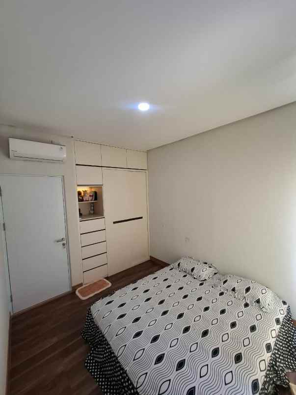 dijual rumah paradise serpong city