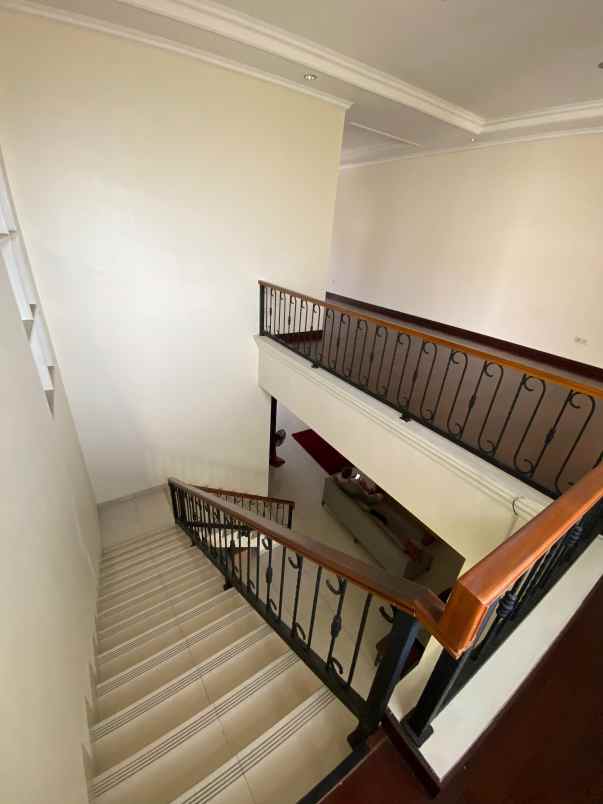 dijual rumah pejaten