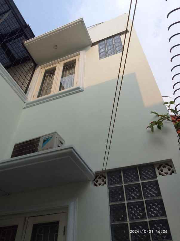 dijual rumah pejaten