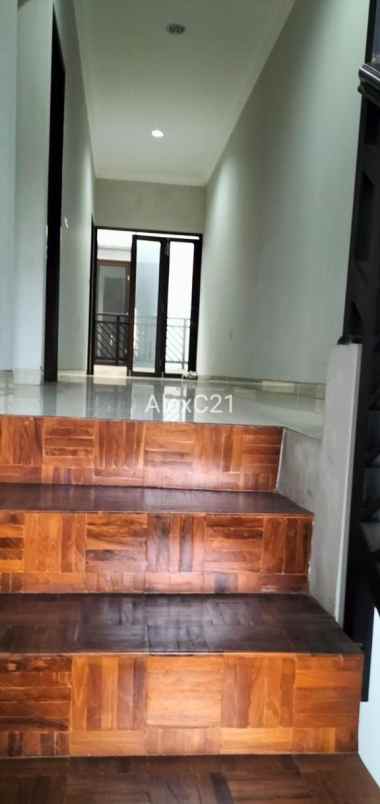 dijual rumah pejaten barat