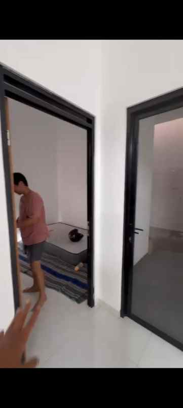 dijual rumah perum bukit petro sawangan
