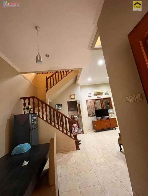 dijual rumah perum galaxy jaka setia