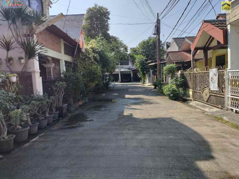 dijual rumah perum galaxy jaka setia