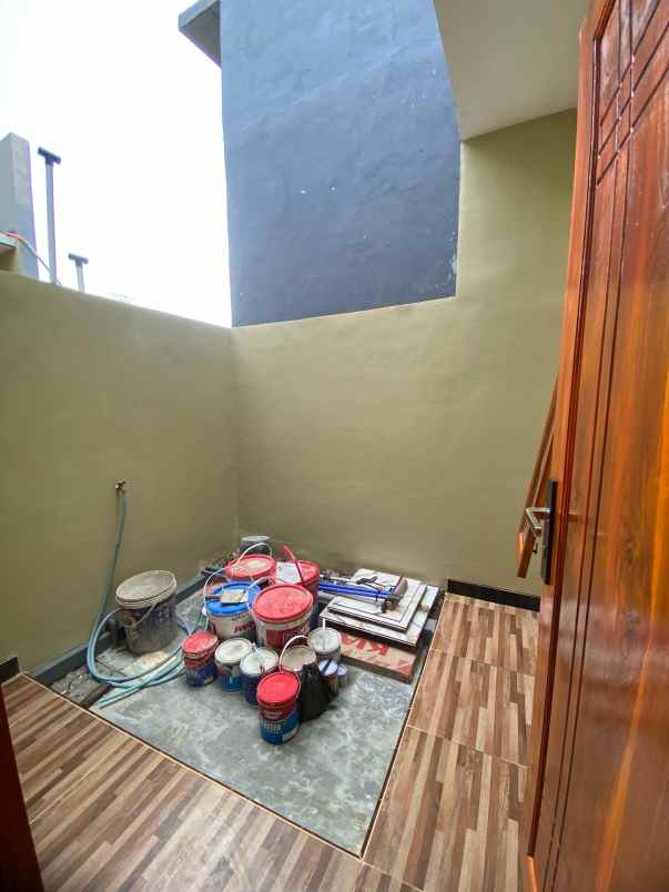 dijual rumah perum pondok menggala