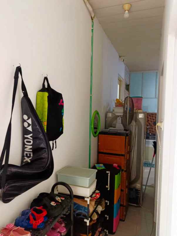 dijual rumah perum royal residence