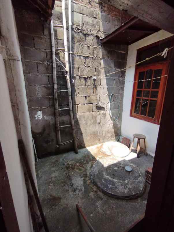 dijual rumah perumahan anggunan jelidro