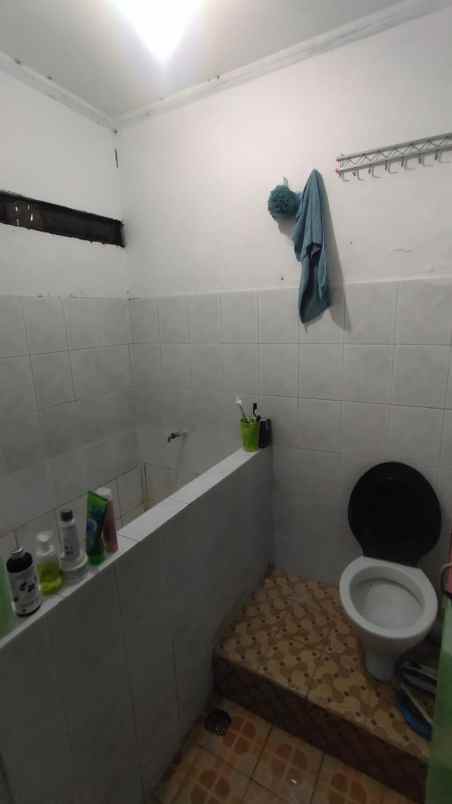 dijual rumah perumahan anggunan jelidro