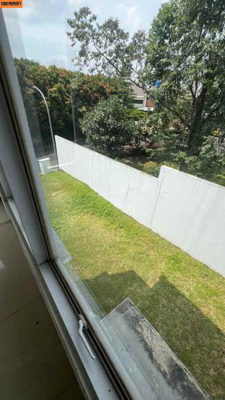 dijual rumah perumahan citra gran cibubur