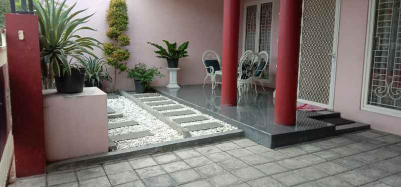dijual rumah perumahan deltasari