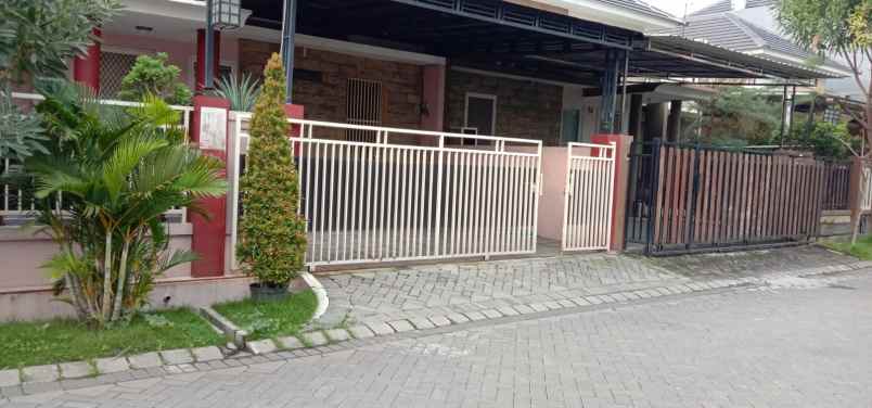 dijual rumah perumahan deltasari