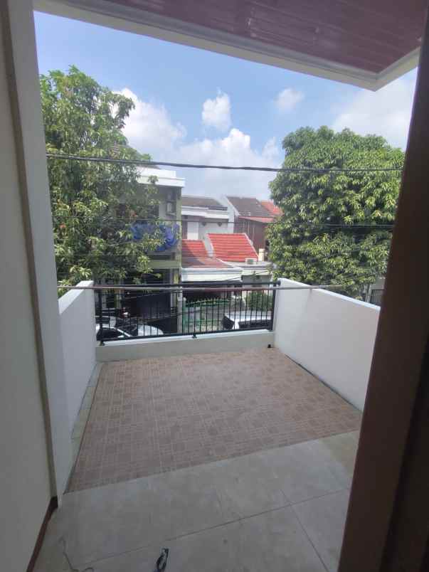 dijual rumah perumahan duta bumi