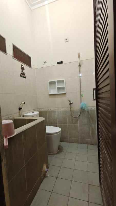 dijual rumah perumahan jambangan indah