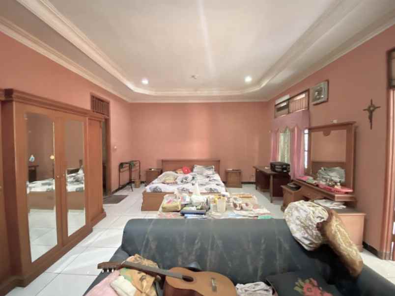 dijual rumah perumahan pondok kelapa