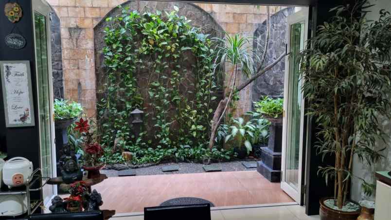 dijual rumah perumahan regency 21