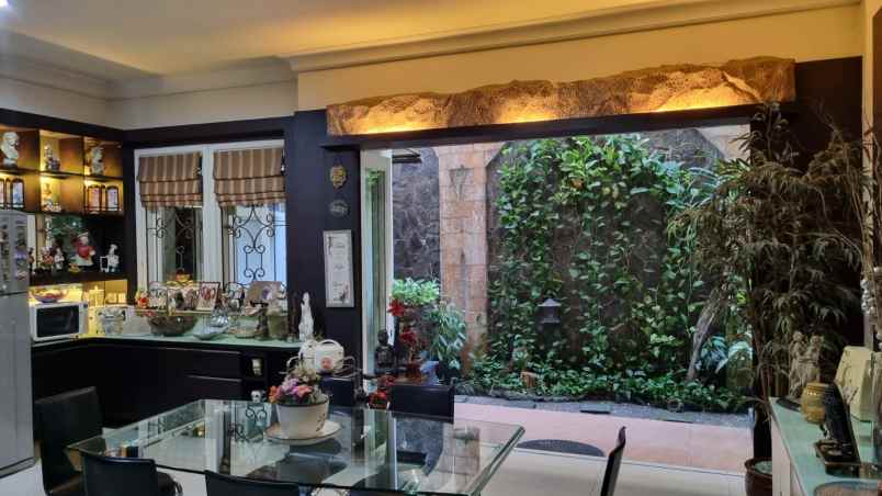 dijual rumah perumahan regency 21