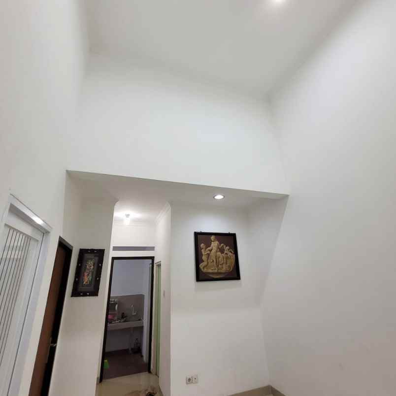 dijual rumah perumahan sawangan