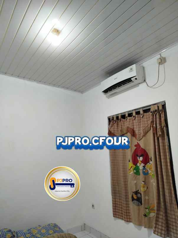 dijual rumah perumahan taman sentosa