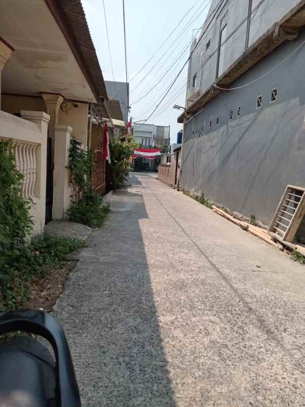 dijual rumah perumnas 1