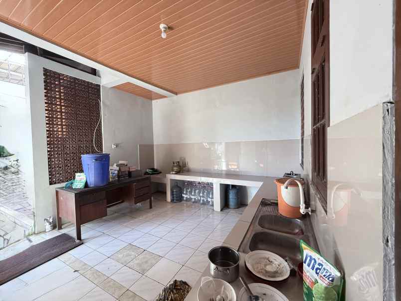 dijual rumah pinggir jalan di cipayung jakarta timur