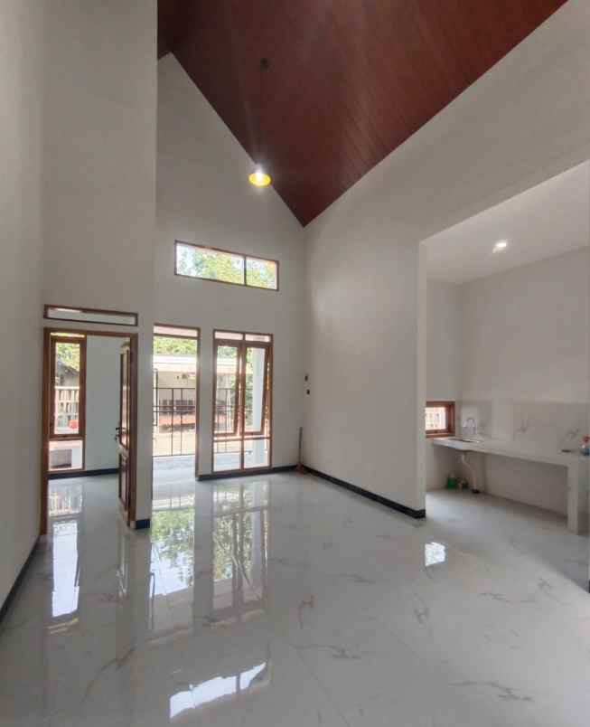 dijual rumah pleret