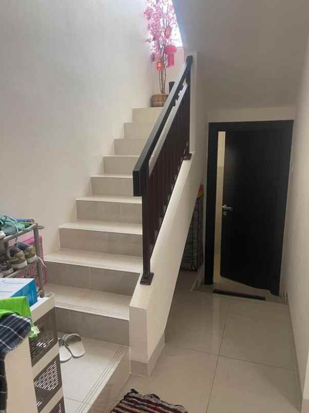 dijual rumah podomoro park
