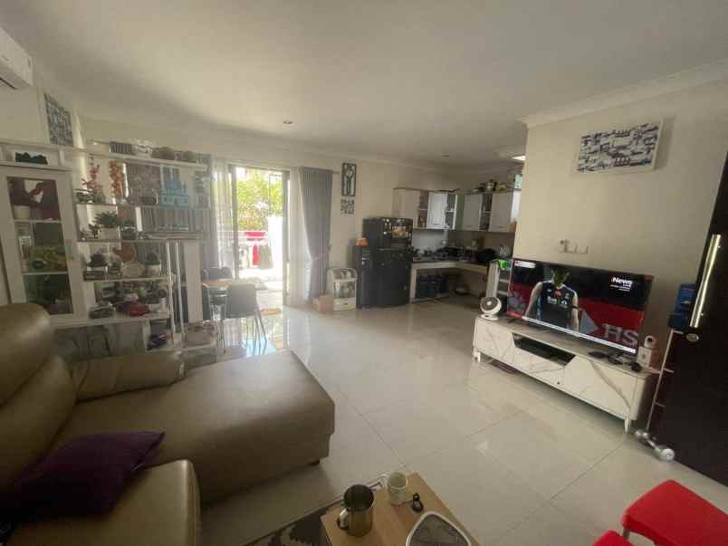 dijual rumah podomoro park