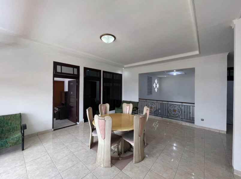 dijual rumah pondok bambu